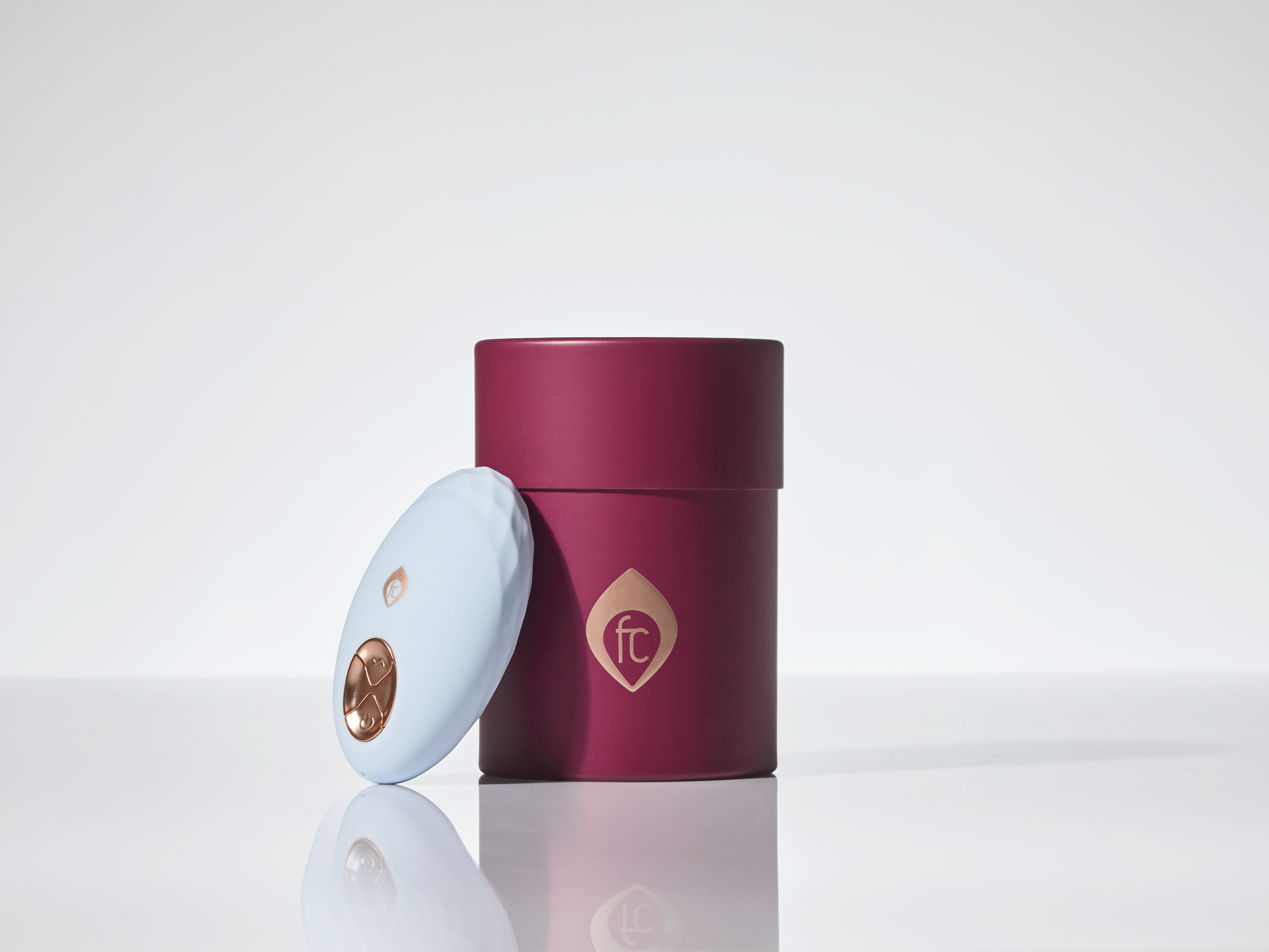 Oval Love - Vulva Vibrator